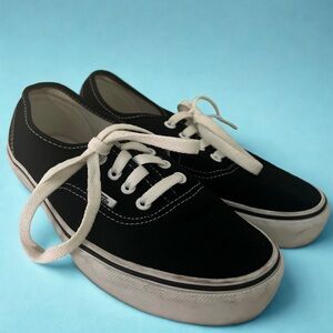 Vans Black and White Canvas Sneakers Low-Top